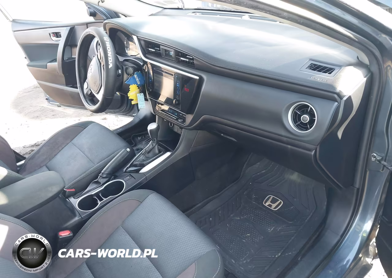 2018 Toyota Corolla Le VIN:2T1BURHE1JC992514 - 5