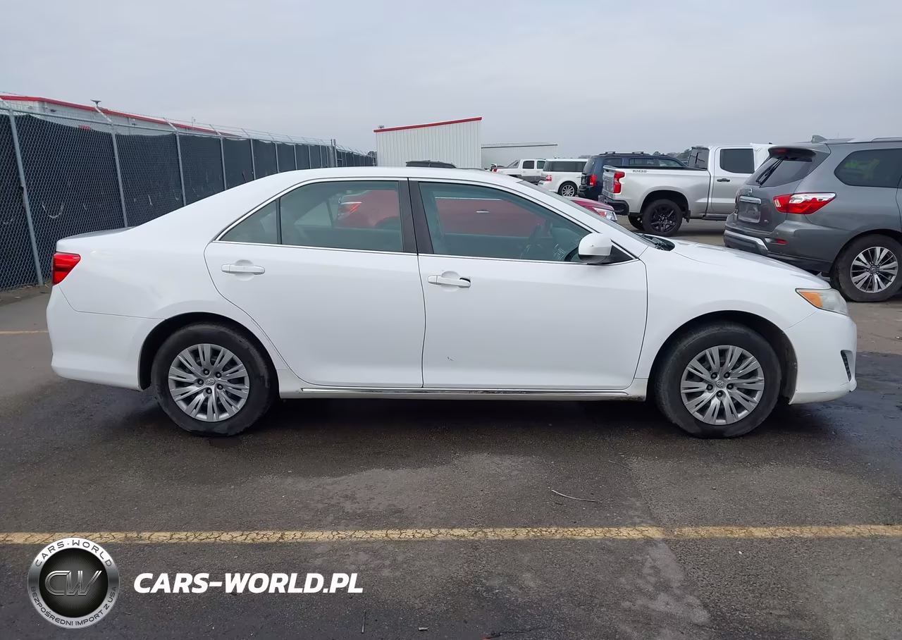 2012 Toyota Camry Le VIN:4T1BF1FK8CU131594 - 13