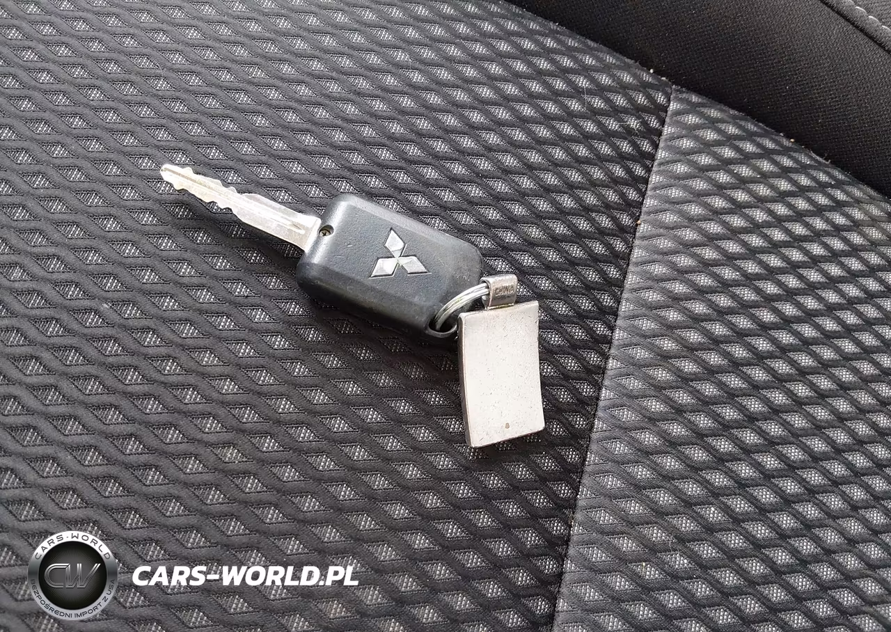 2018 Mitsubishi Outlander Es VIN:JA4AZ3A32JZ052788 - 11