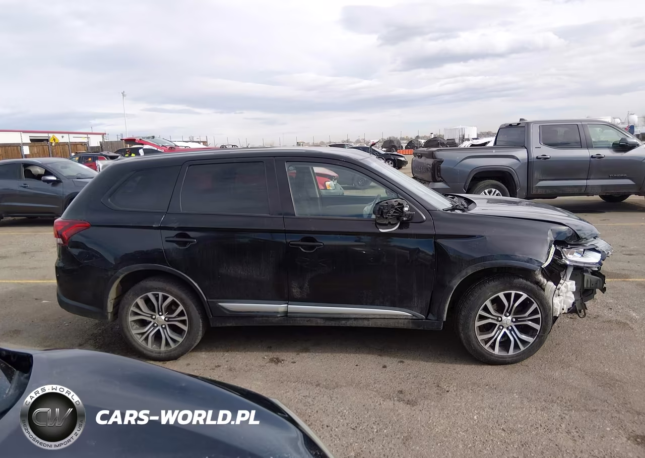 2018 Mitsubishi Outlander Es VIN:JA4AZ3A32JZ052788 - 13