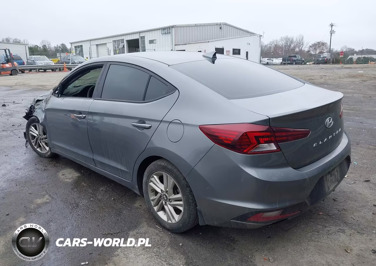 2019 Hyundai Elantra Sel VIN:5NPD84LF1KH476569 - 3