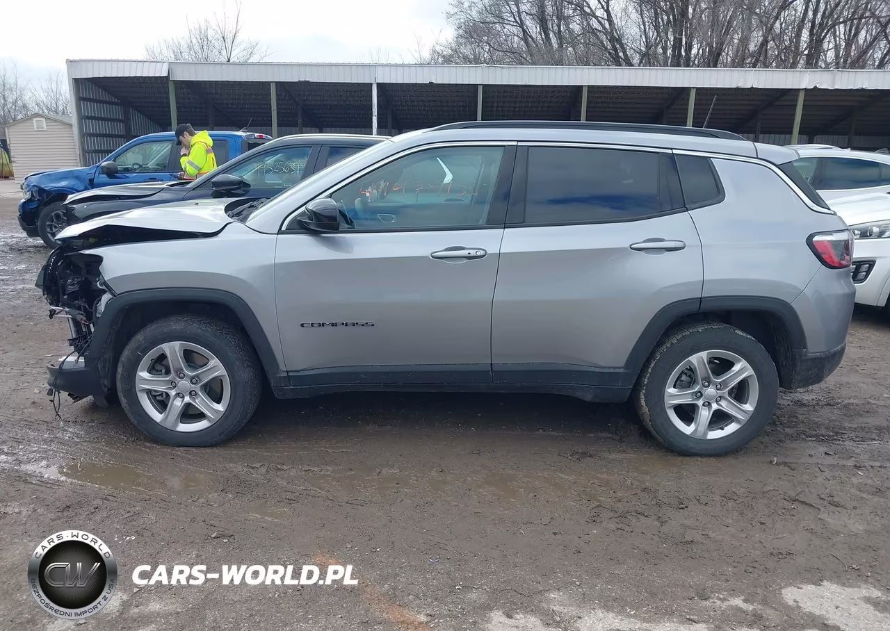 2024 Jeep Compass Latitude 4X4 VIN:3C4NJDBN3RT596689 - 13