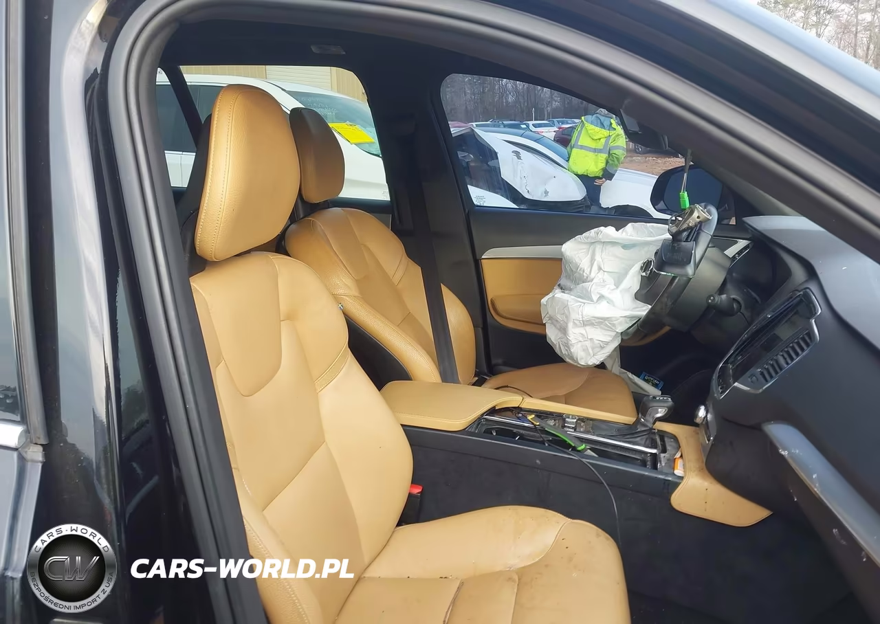 2017 Volvo Xc90 T5 Momentum VIN:YV4102XK9H1117358 - 5