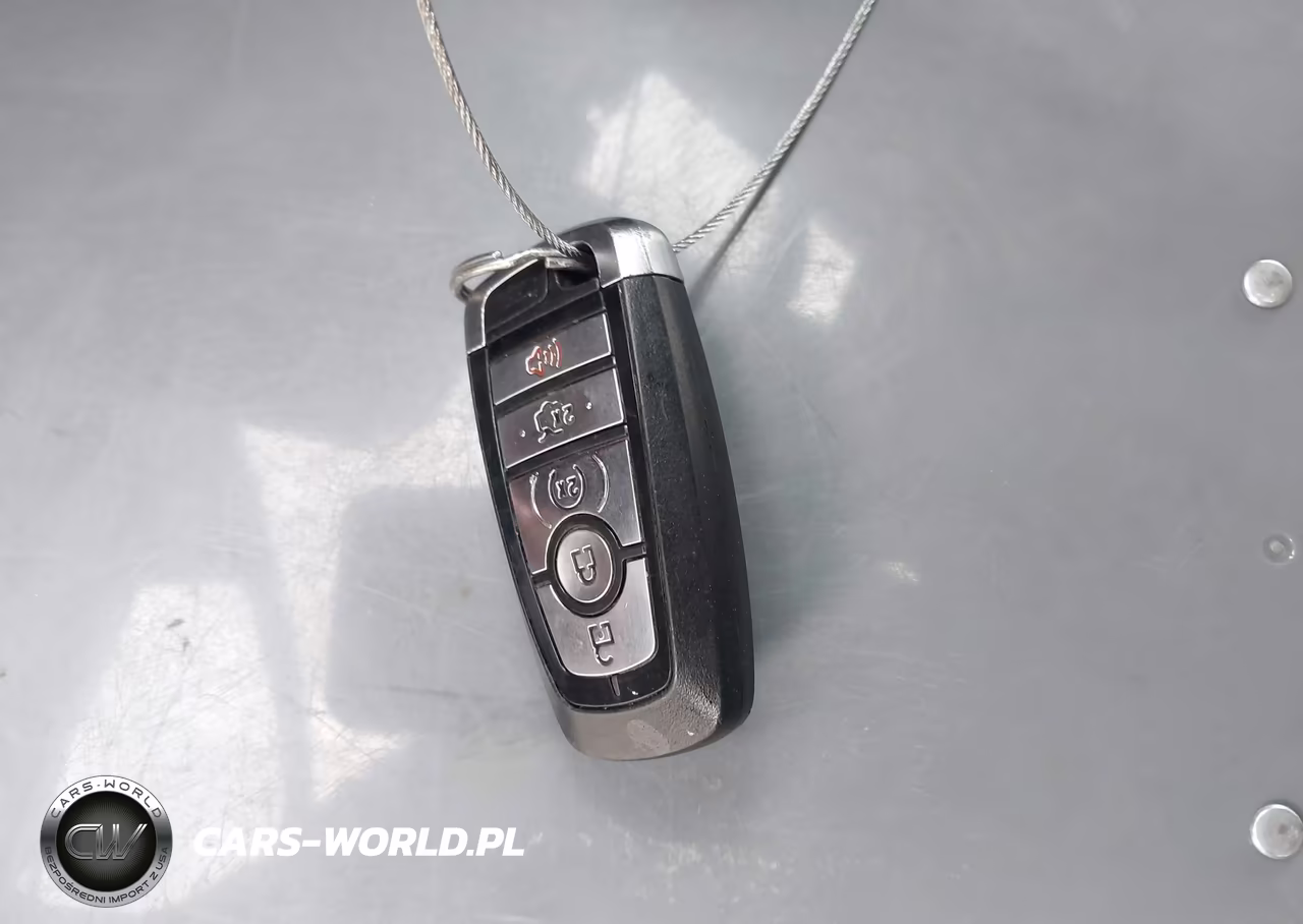 2020 Ford Fusion Plug-In Hybrid Titanium VIN:3FA6P0SU4LR114177 - 11