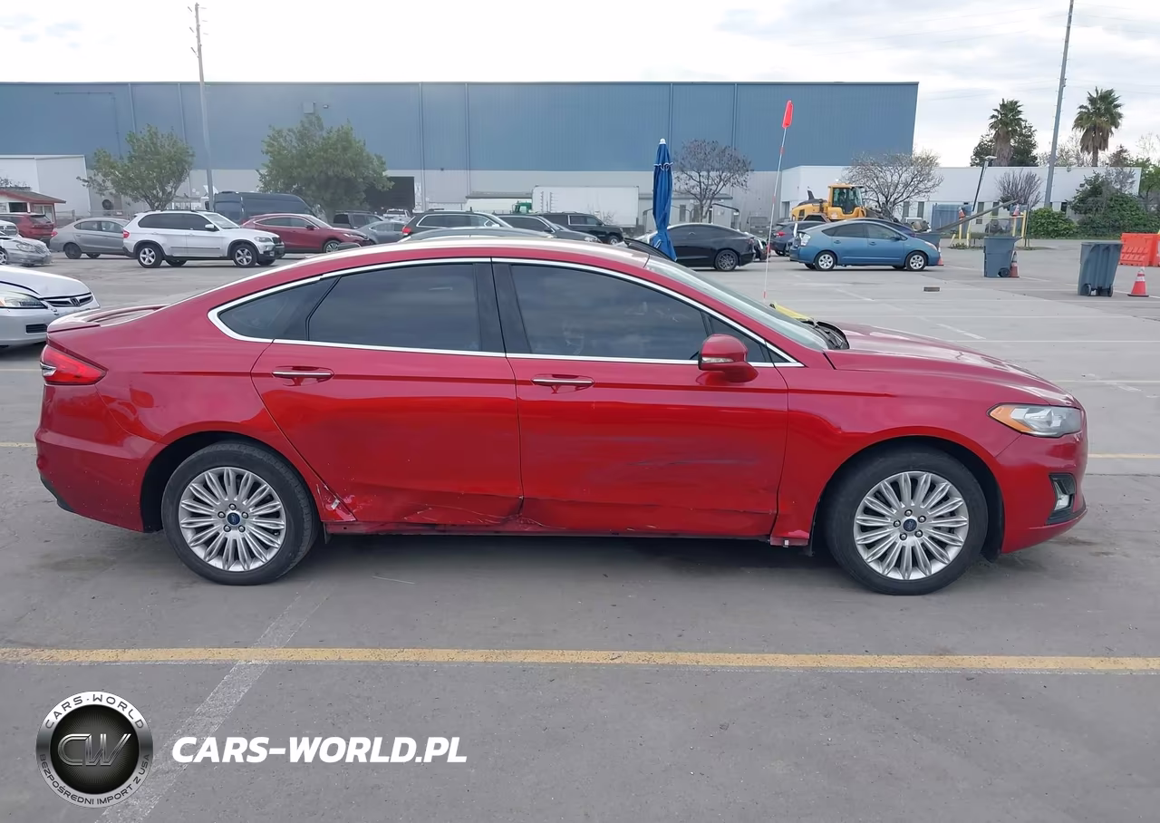 2020 Ford Fusion Plug-In Hybrid Titanium VIN:3FA6P0SU4LR114177 - 13
