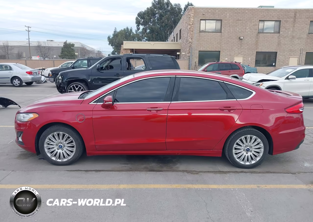 2020 Ford Fusion Plug-In Hybrid Titanium VIN:3FA6P0SU4LR114177 - 14