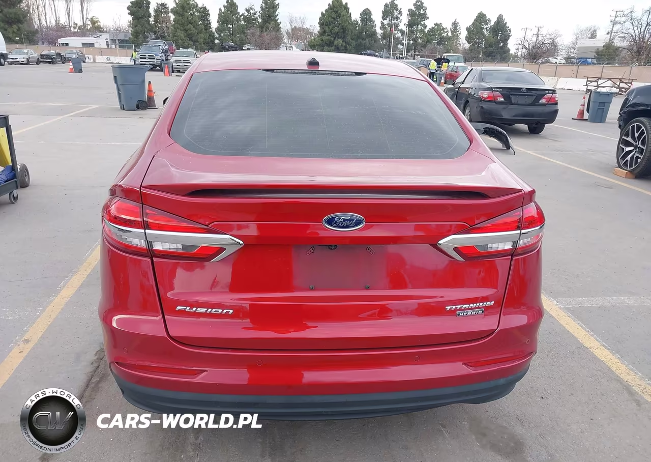 2020 Ford Fusion Plug-In Hybrid Titanium VIN:3FA6P0SU4LR114177 - 16