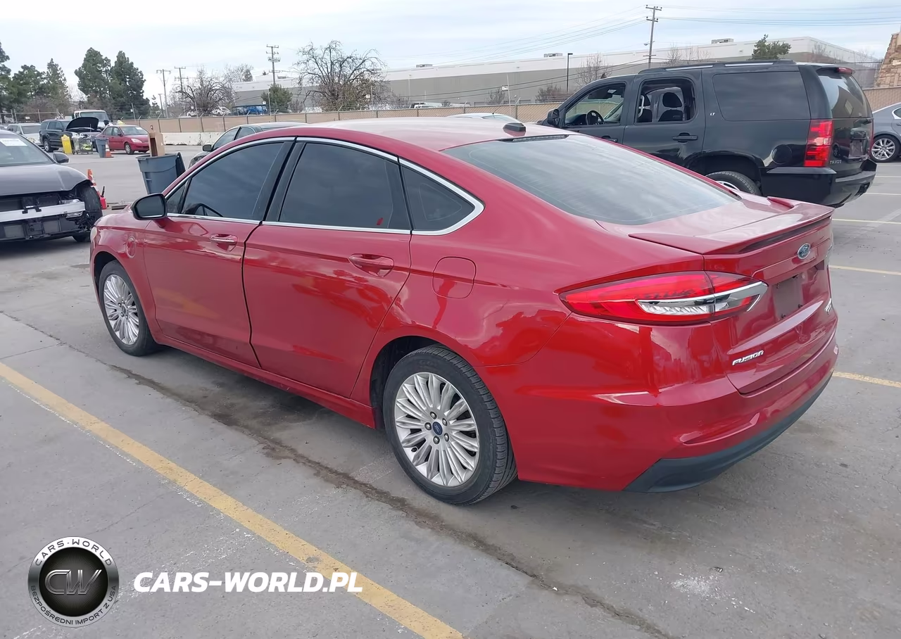 2020 Ford Fusion Plug-In Hybrid Titanium VIN:3FA6P0SU4LR114177 - 3
