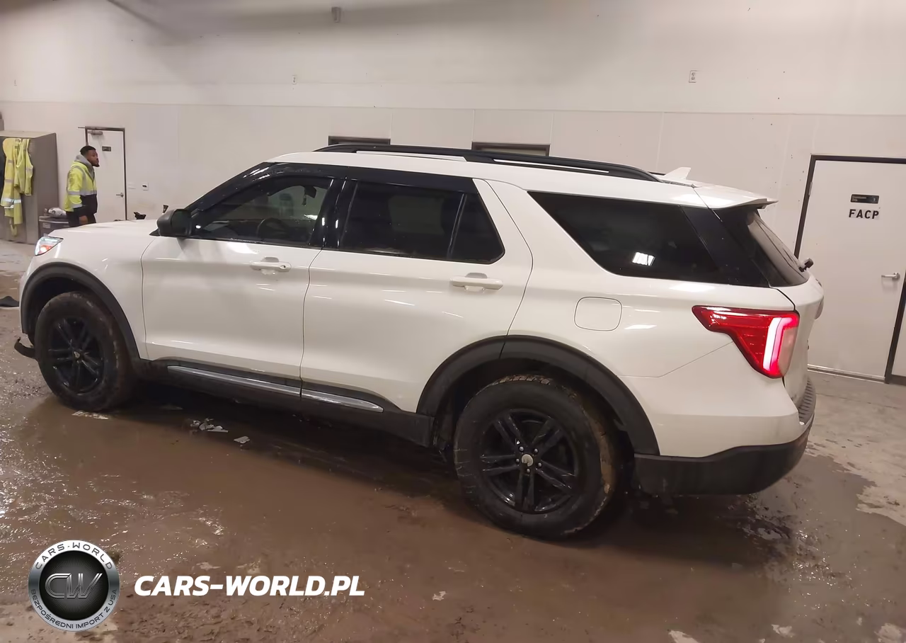2020 Ford Explorer Xlt VIN:1FMSK8DH0LGB20373 - 3