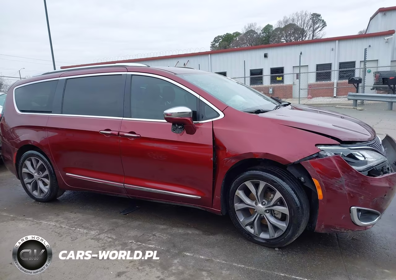 2018 Chrysler Pacifica Limited VIN:2C4RC1GG4JR289088 - 13