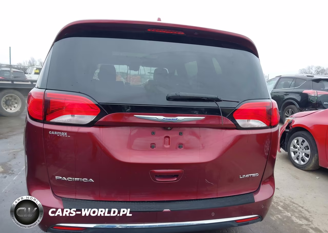 2018 Chrysler Pacifica Limited VIN:2C4RC1GG4JR289088 - 16