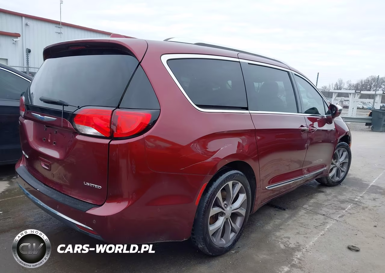 2018 Chrysler Pacifica Limited VIN:2C4RC1GG4JR289088 - 4