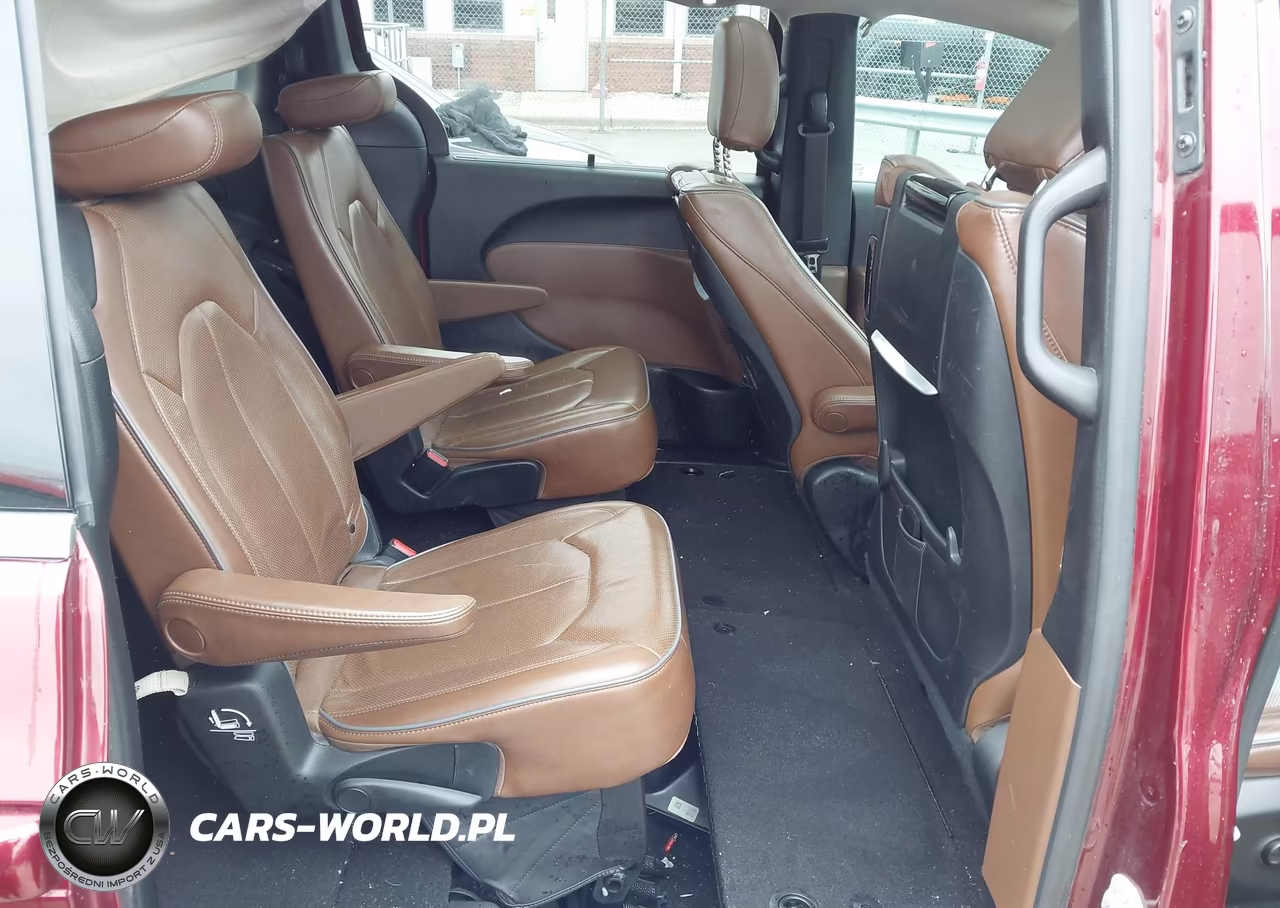 2018 Chrysler Pacifica Limited VIN:2C4RC1GG4JR289088 - 8