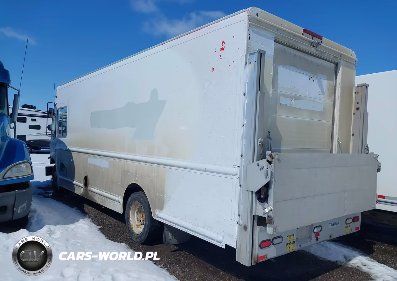 2010 Freightliner Chassis M Line Walk-In Van VIN:4UZAAPDU8ACAS1720 - 3