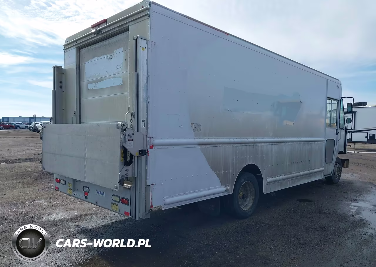 2010 Freightliner Chassis M Line Walk-In Van VIN:4UZAAPDU8ACAS1720 - 4
