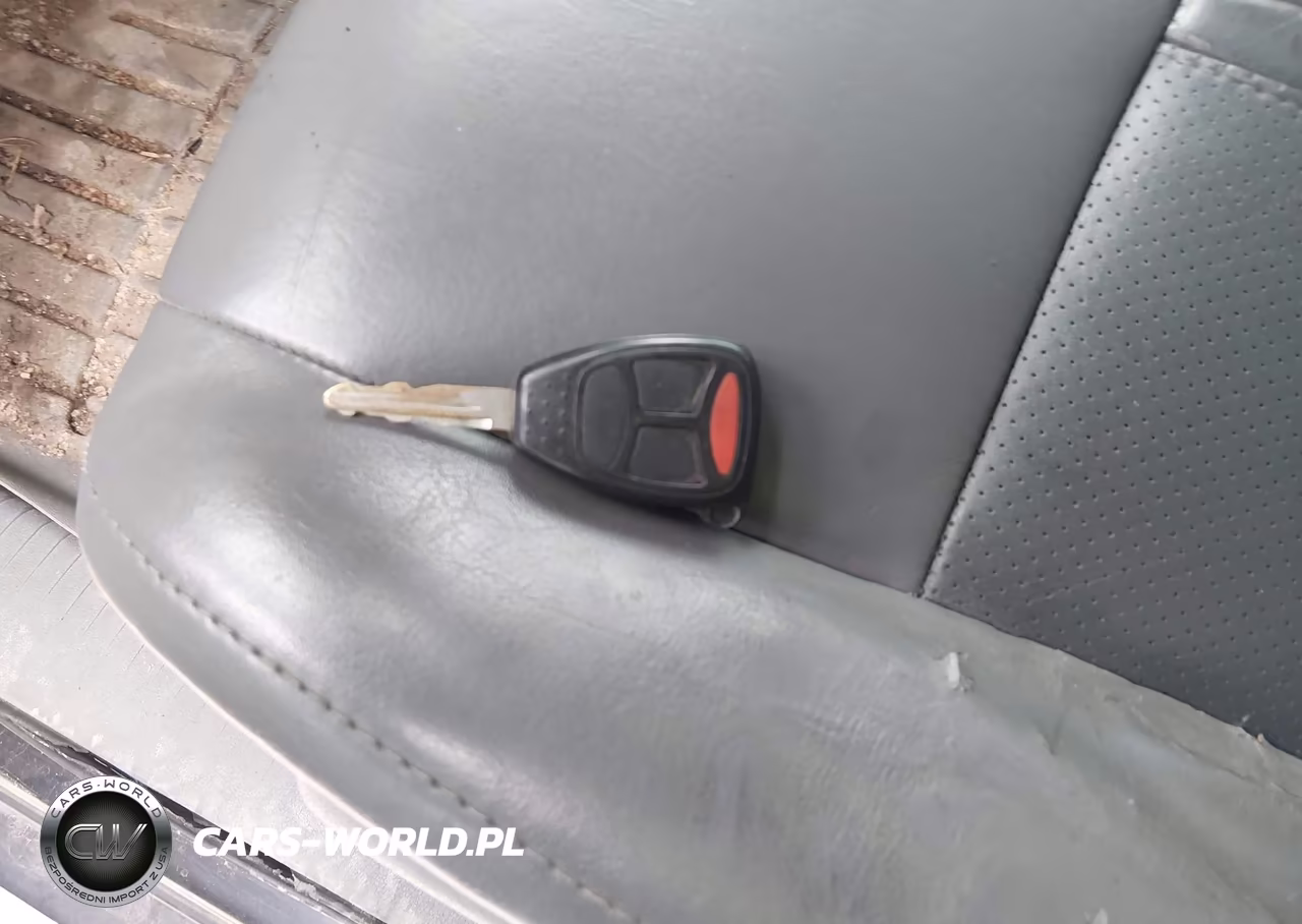 2005 Jeep Grand Cherokee Limited VIN:1J4HR58215C643856 - 11