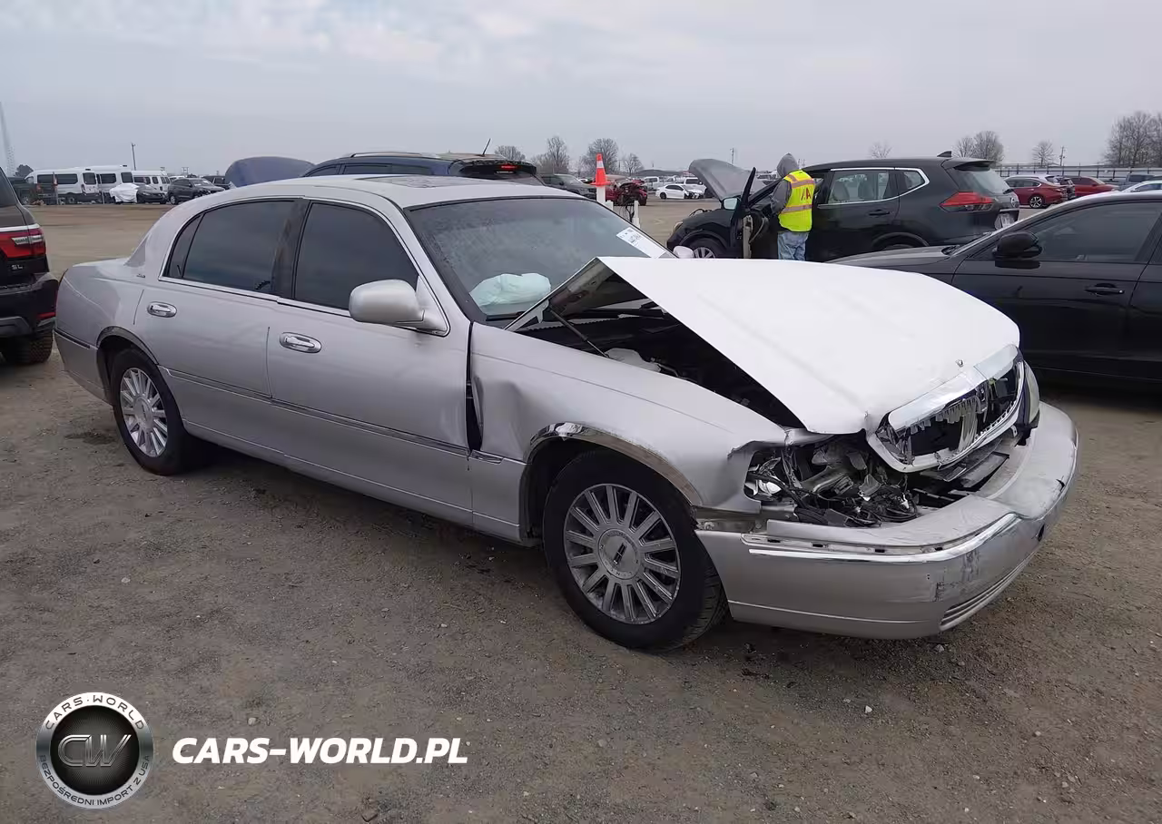 2004 Lincoln Town Car Ultimate