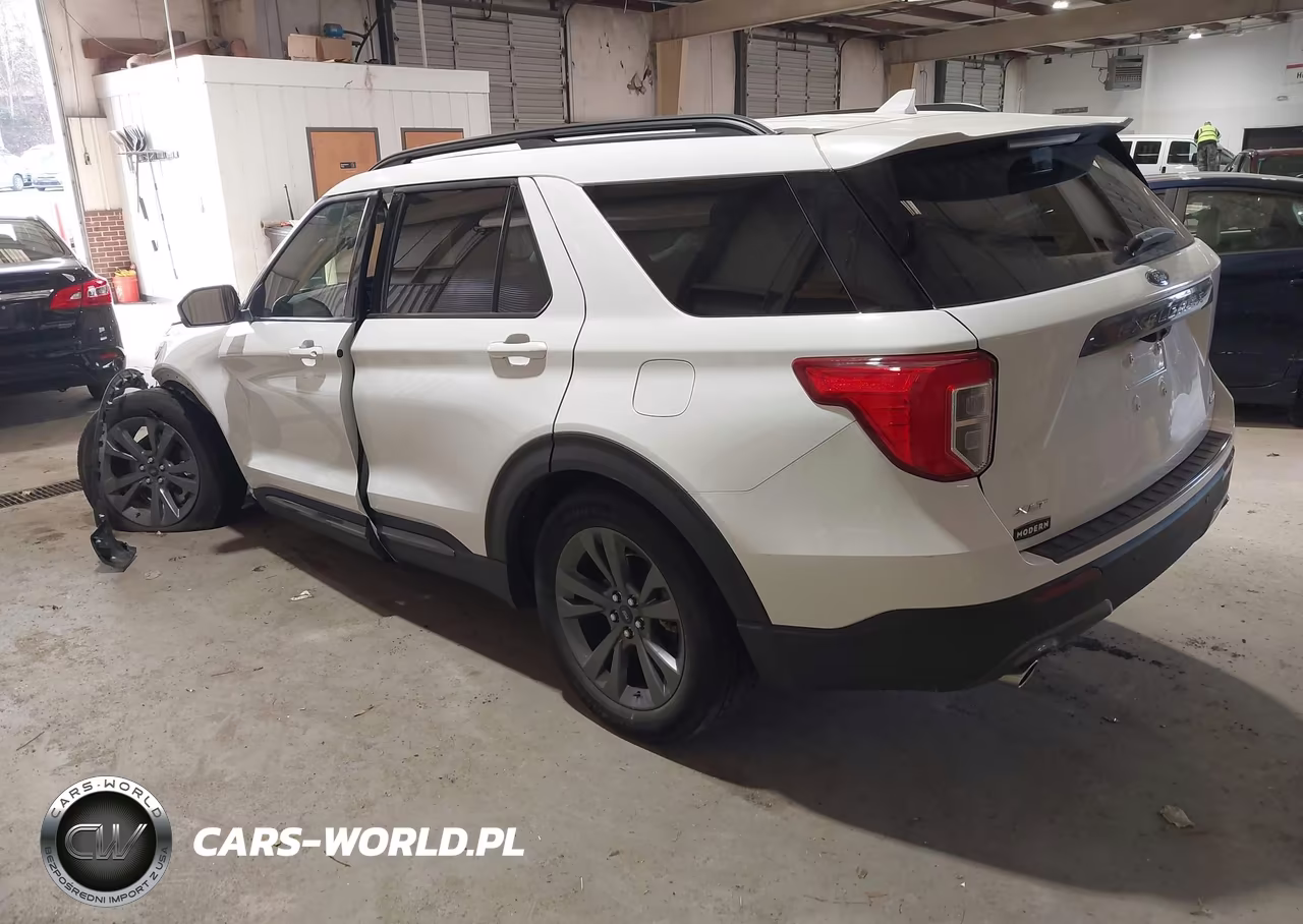 2022 Ford Explorer Xlt VIN:1FMSK8DH3NGB70252 - 3