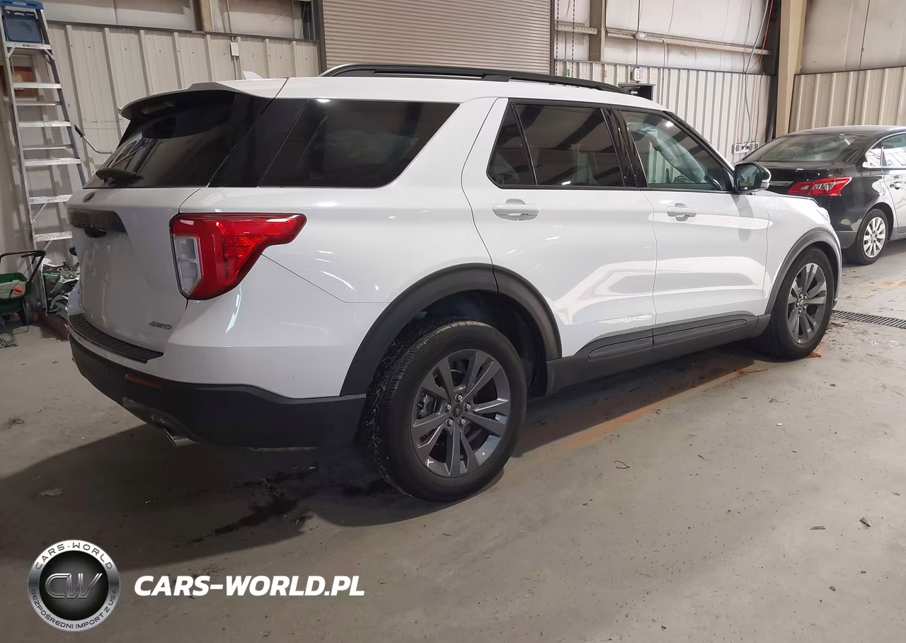 2022 Ford Explorer Xlt VIN:1FMSK8DH3NGB70252 - 4