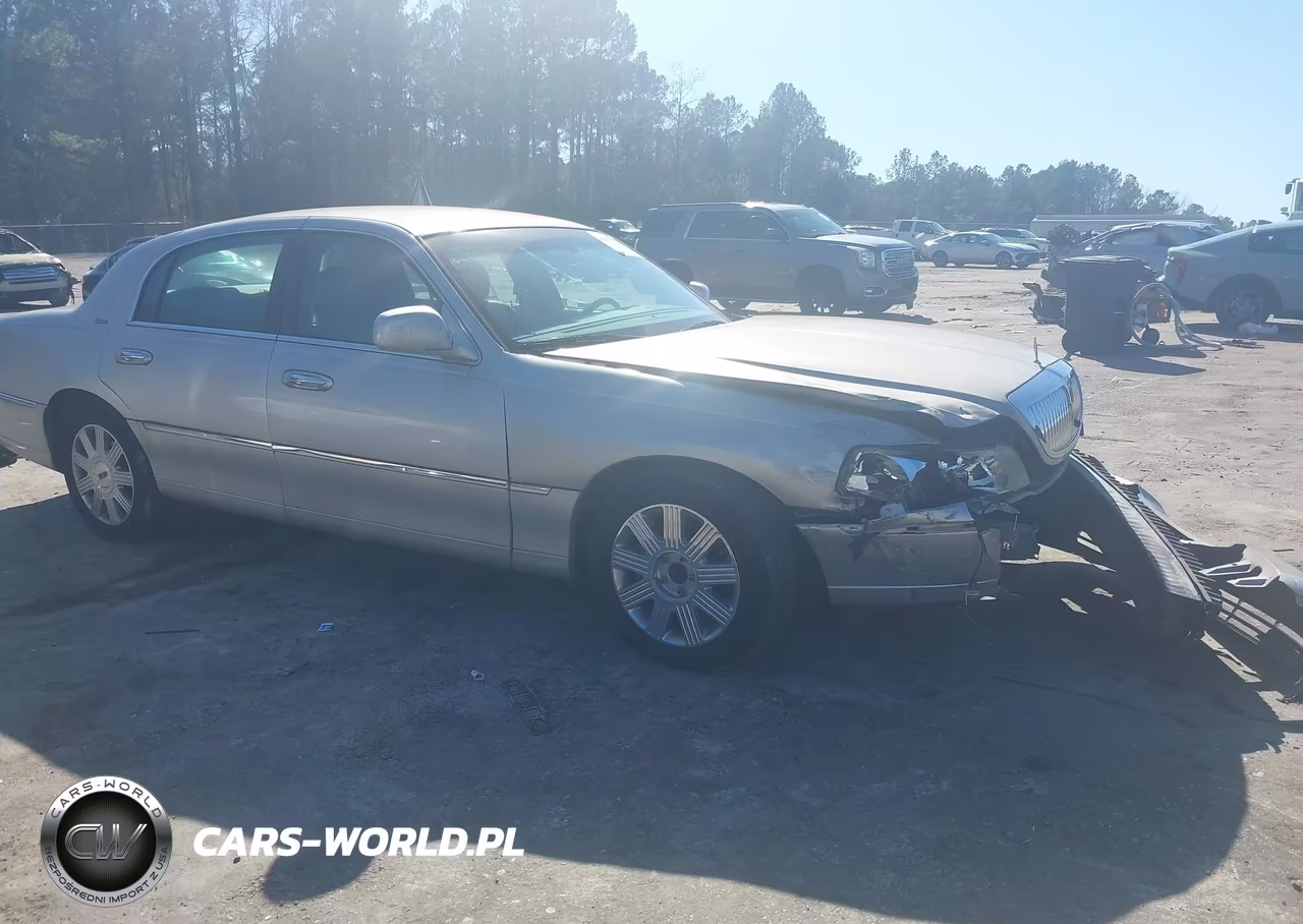2004 Lincoln Town Car Ultimate