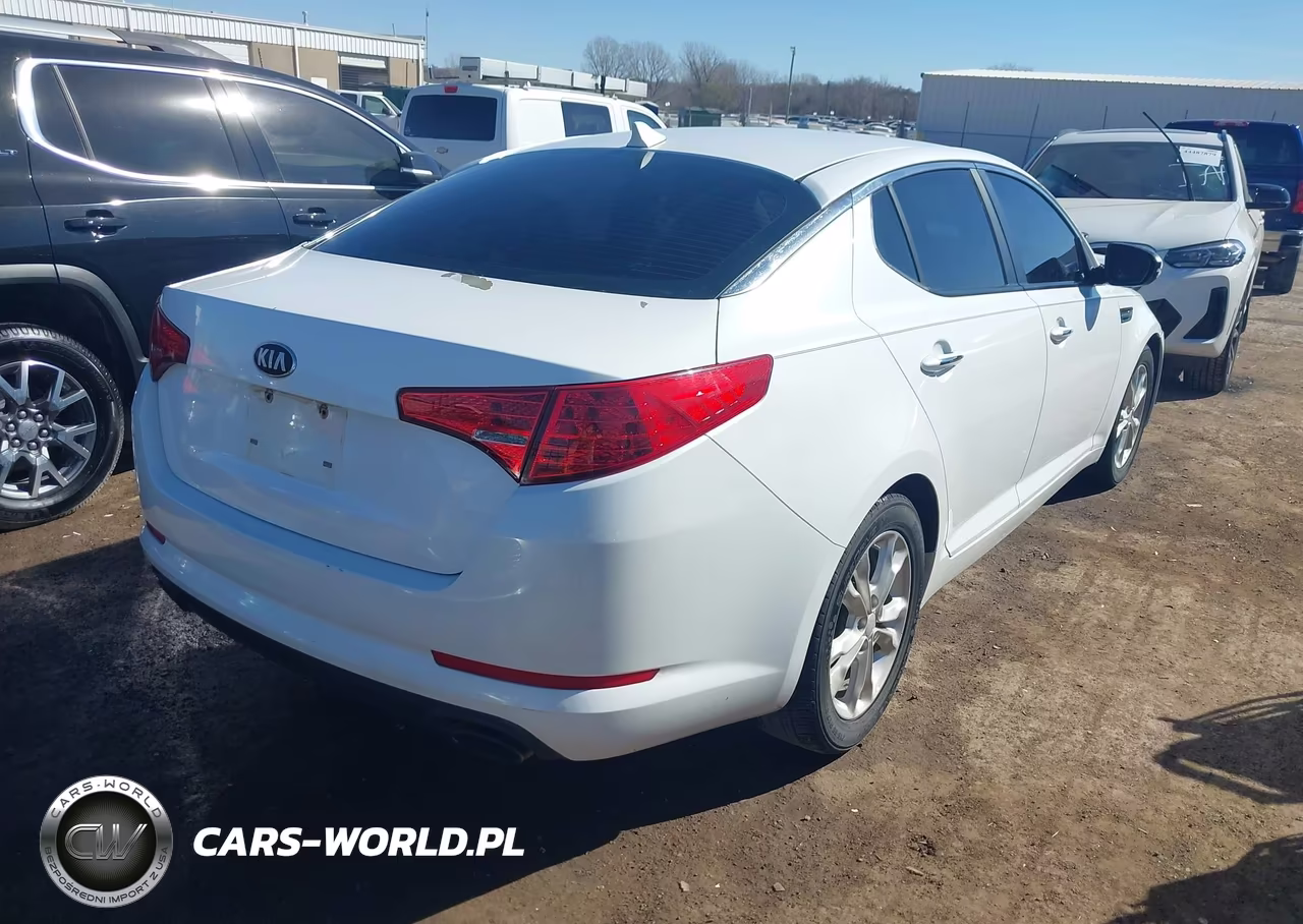 2013 Kia Optima Lx VIN:5XXGM4A70DG115398 - 4