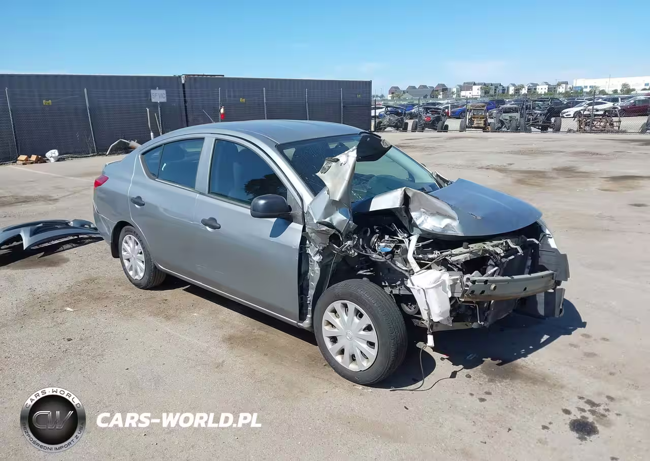 2013 Nissan Versa 1.6 S