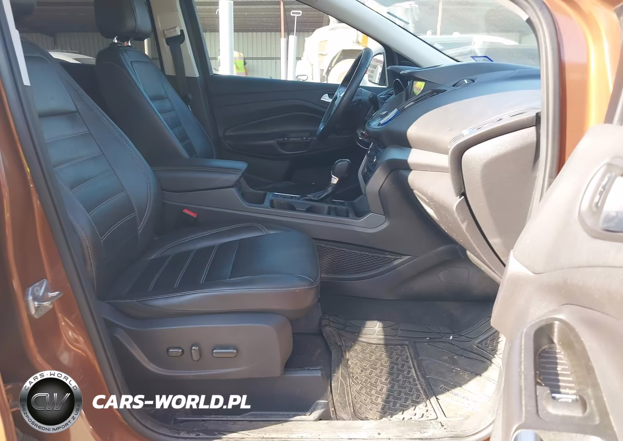 2017 Ford Escape Se VIN:1FMCU0GD3HUA16140 - 5