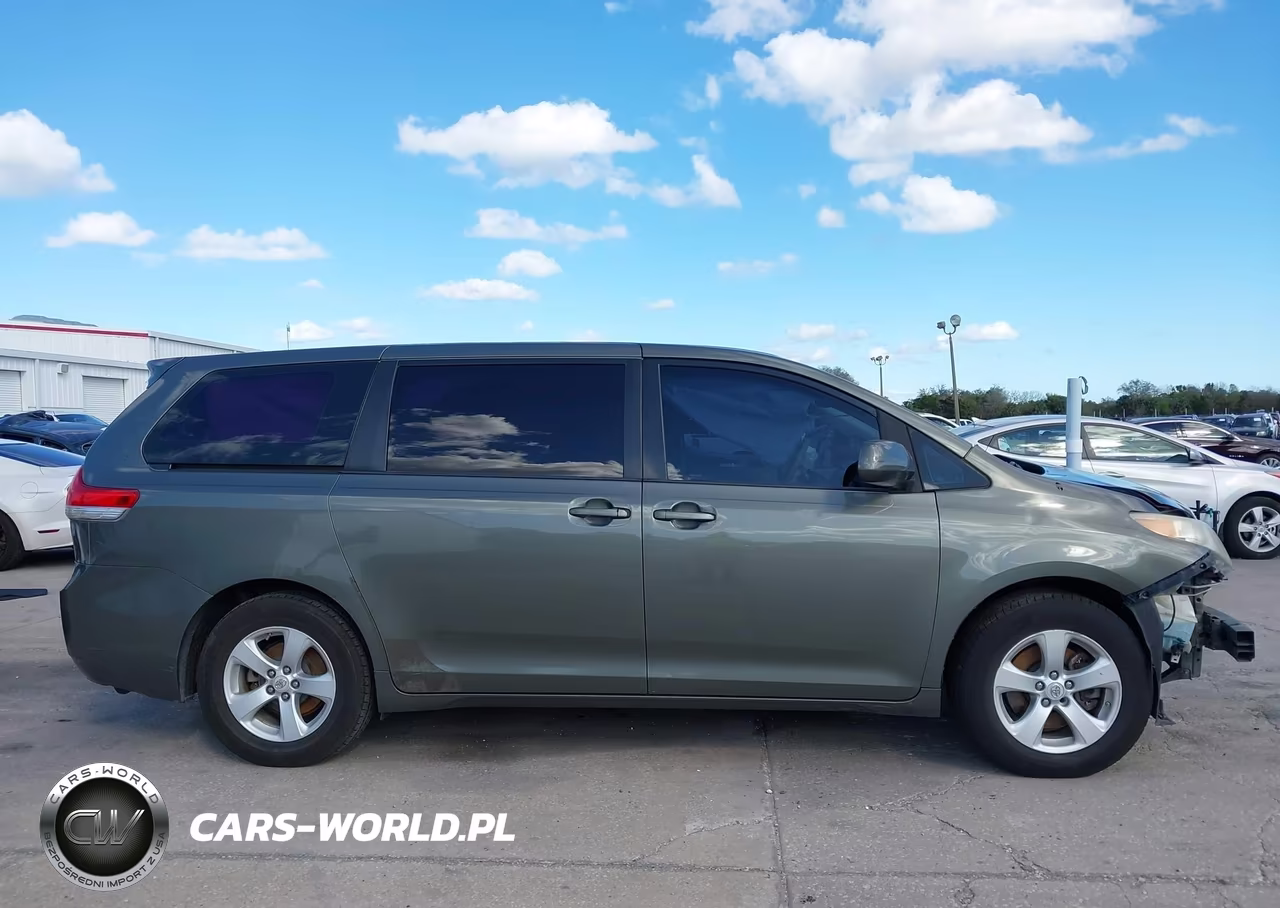 2011 Toyota Sienna Base V6 VIN:5TDZK3DC3BS148330 - 14