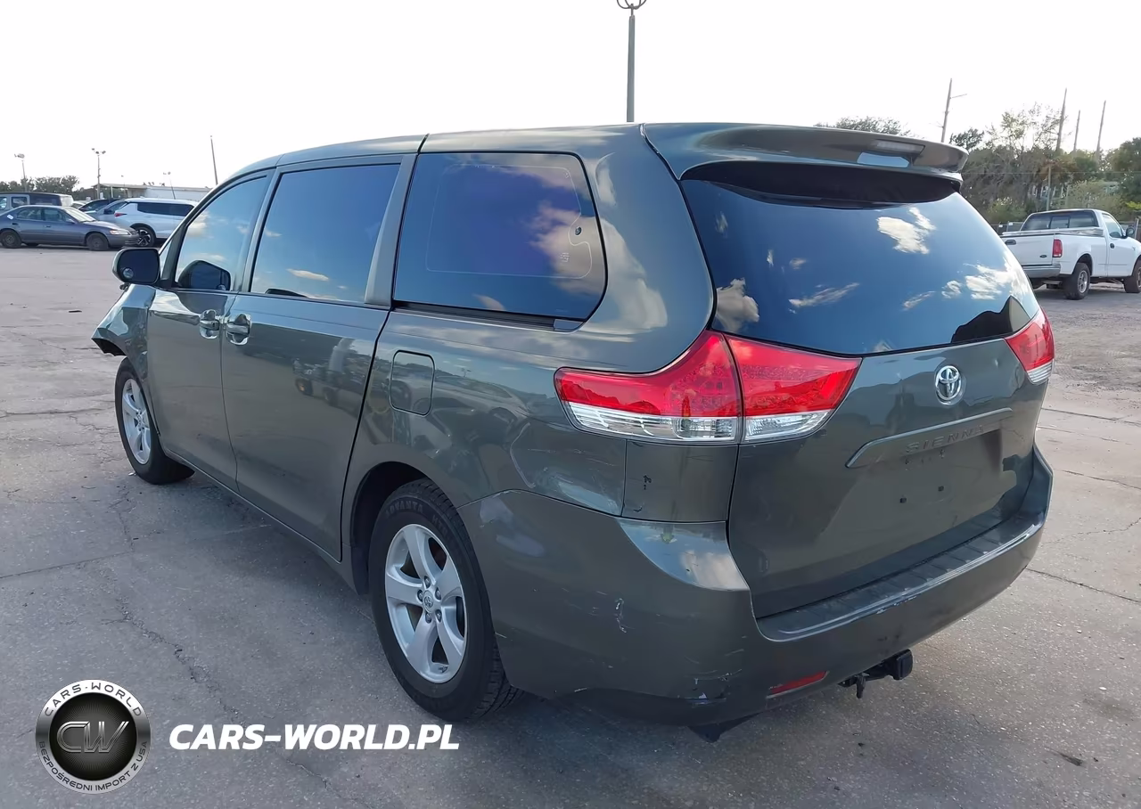 2011 Toyota Sienna Base V6 VIN:5TDZK3DC3BS148330 - 3