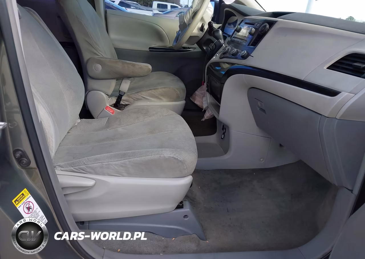2011 Toyota Sienna Base V6 VIN:5TDZK3DC3BS148330 - 5