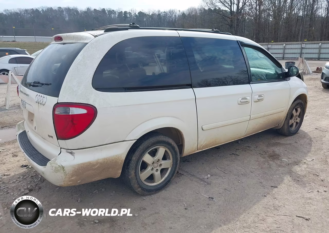 2005 Dodge Grand Caravan Sxt VIN:2D4GP44L85R326098 - 4