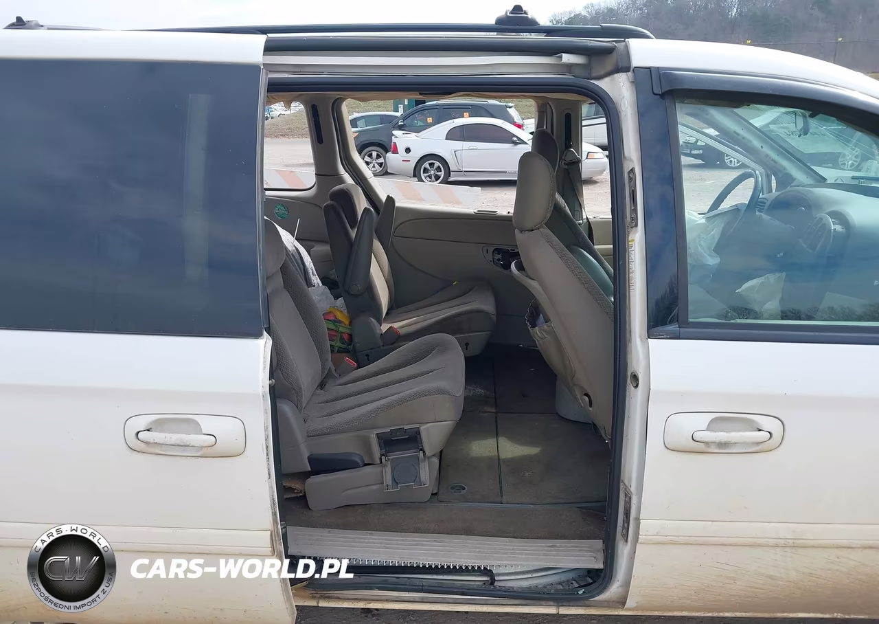 2005 Dodge Grand Caravan Sxt VIN:2D4GP44L85R326098 - 8