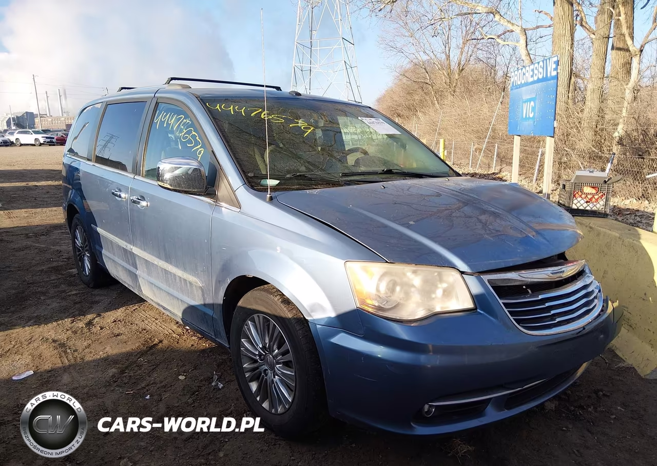 2011 Chrysler Town & Country Limited – zdjęcie 1 z 16