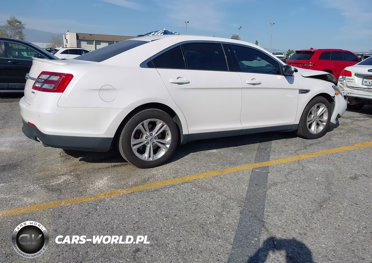 2016 Ford Taurus Sel VIN:1FAHP2E8XGG141741 - 4
