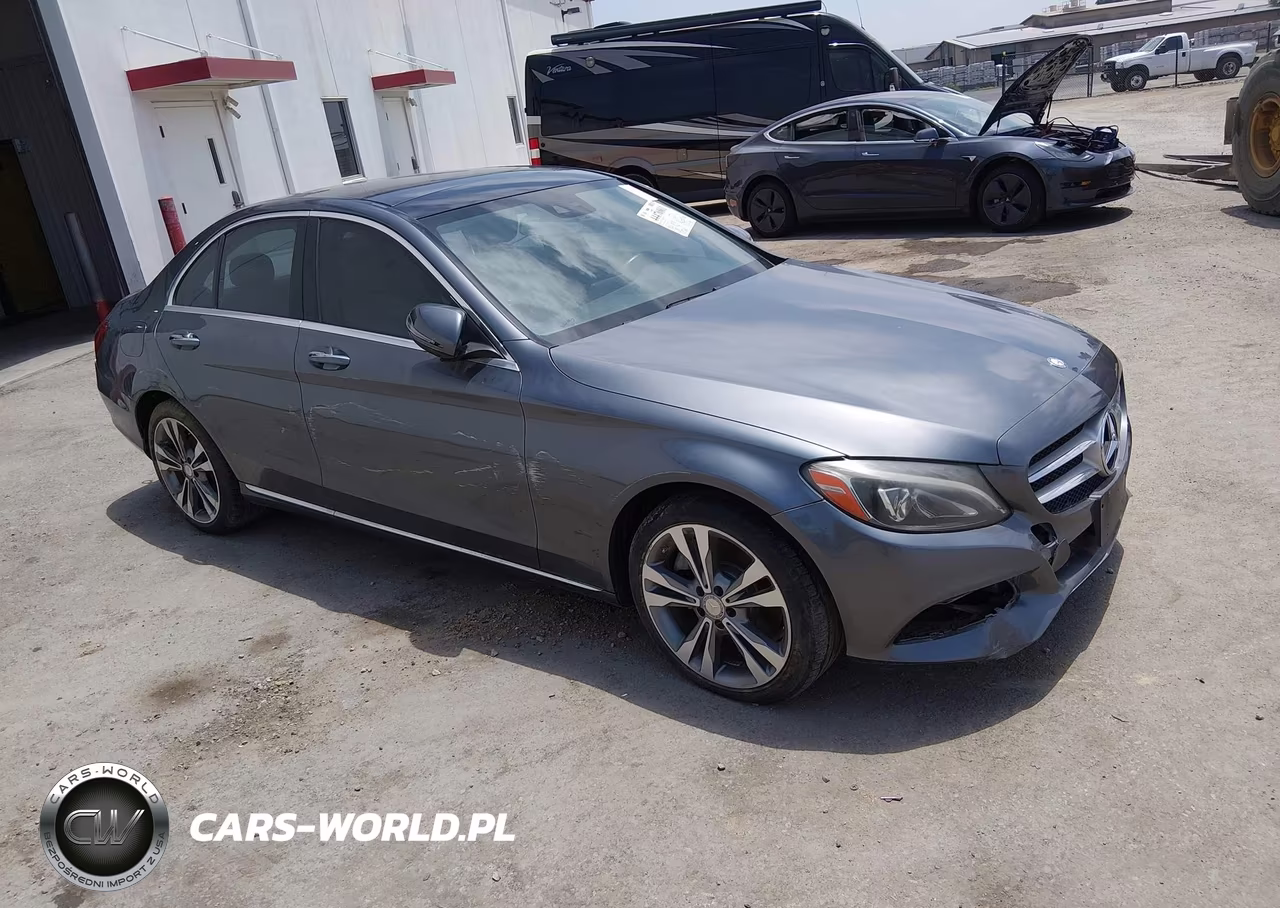 2017 Mercedes-Benz C 300 – zdjęcie 1 z 16