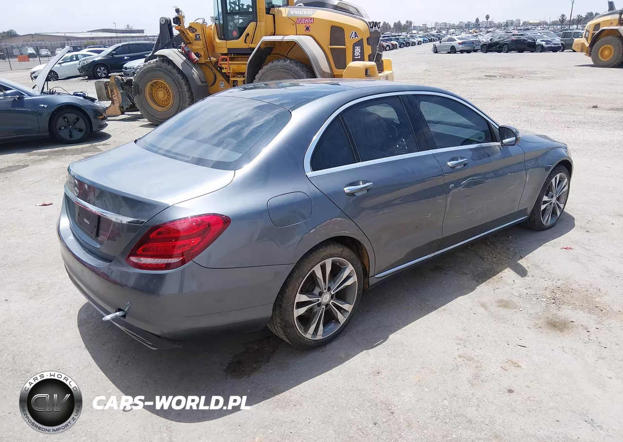 2017 Mercedes-Benz C 300 VIN:55SWF4JB6HU190172 - 4