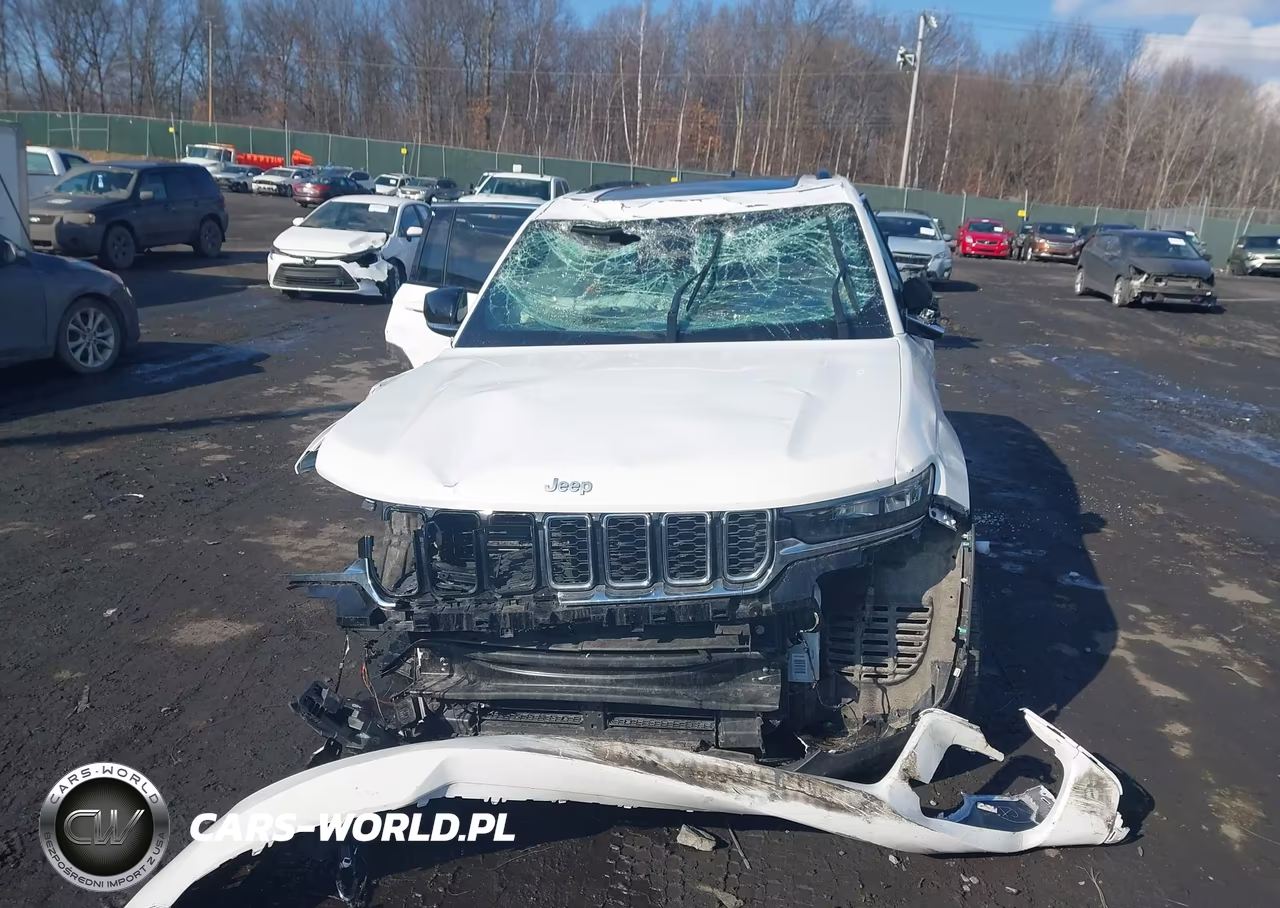 2024 Jeep Grand Cherokee 4Xe VIN:1C4RJYB65RC108145 - 11