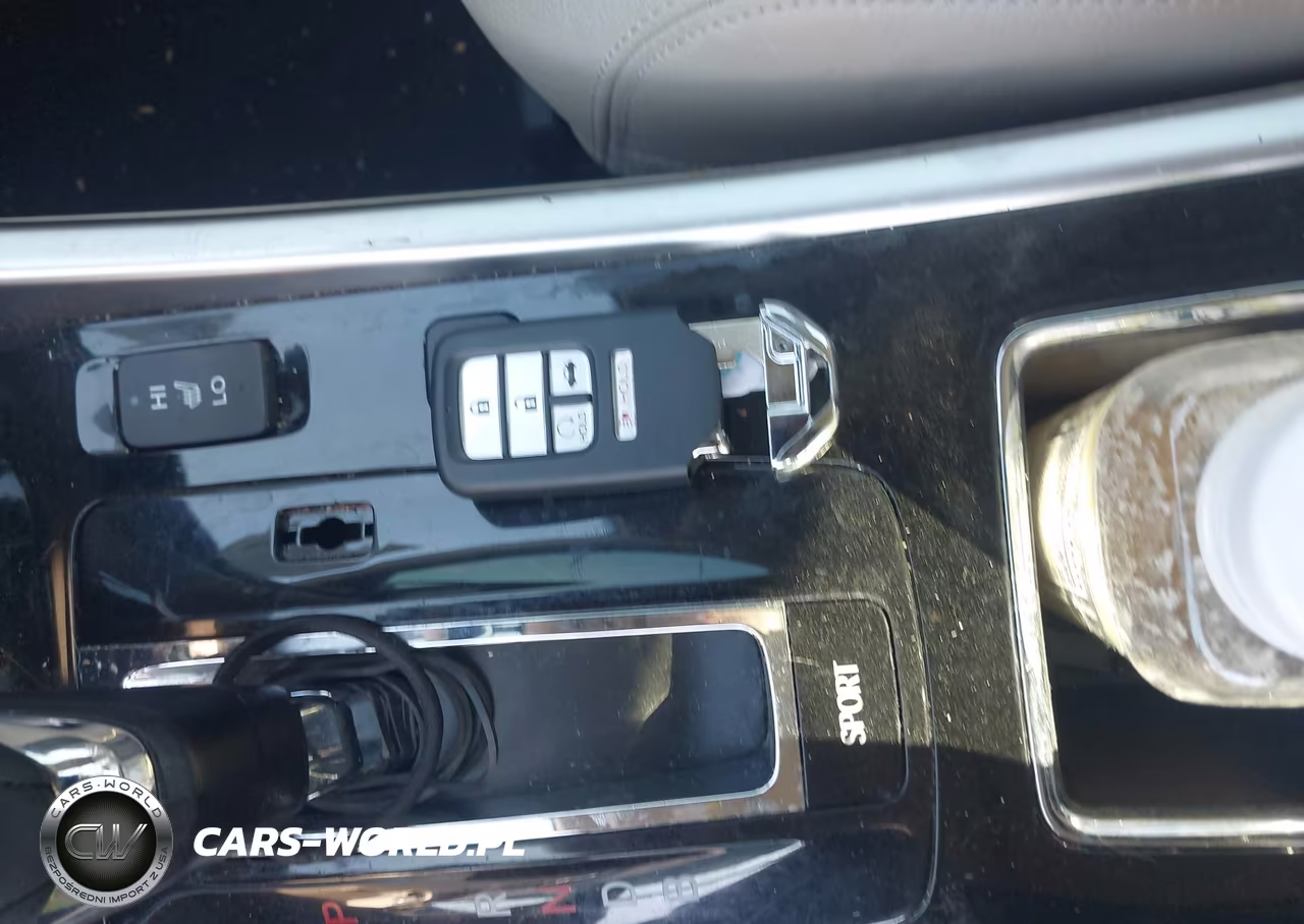 2017 Honda Accord Hybrid Touring VIN:JHMCR6F71HC013827 - 11