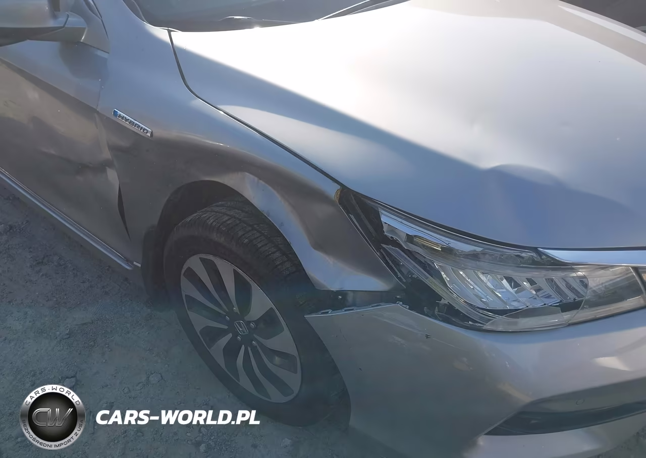 2017 Honda Accord Hybrid Touring VIN:JHMCR6F71HC013827 - 6