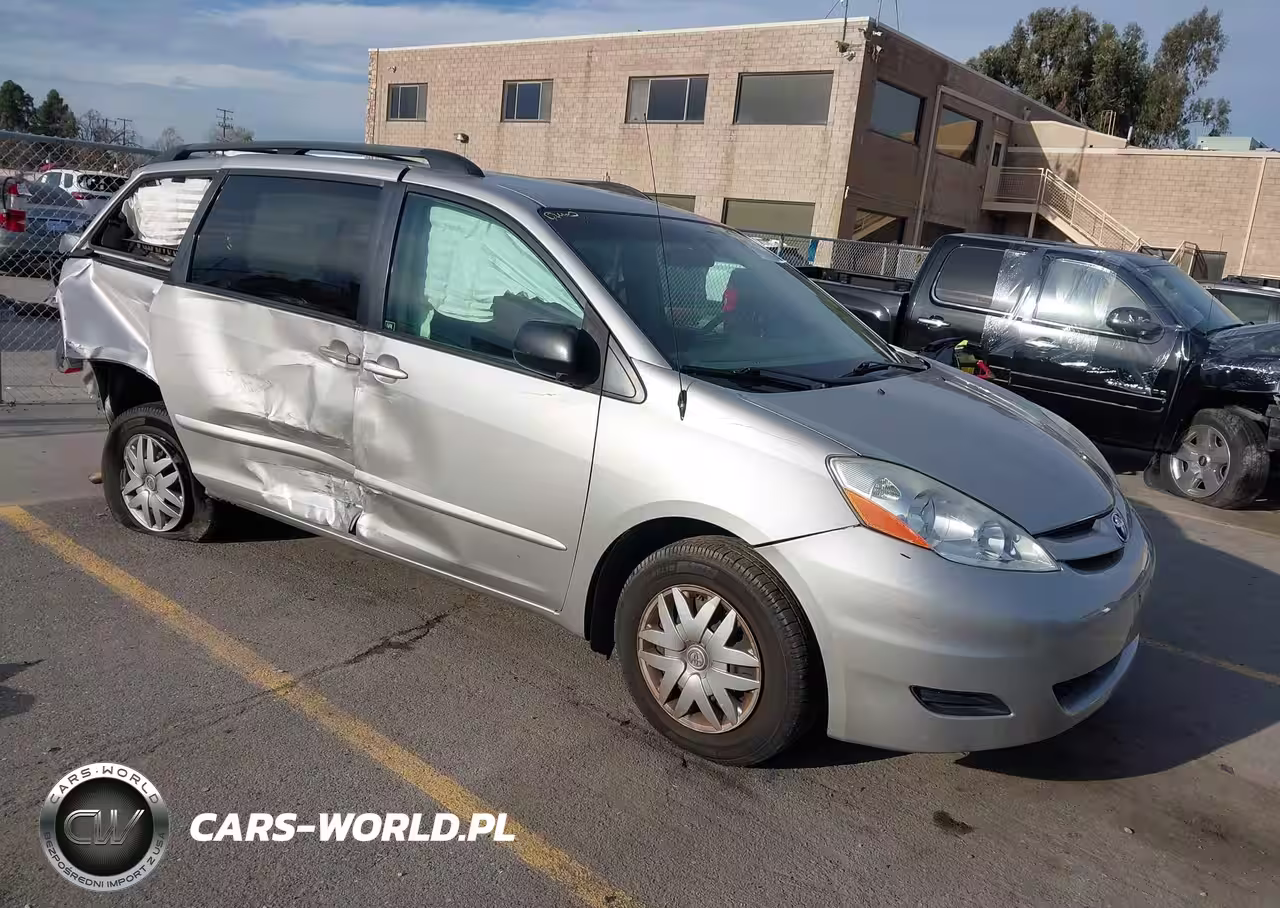 2010 Toyota Sienna Le