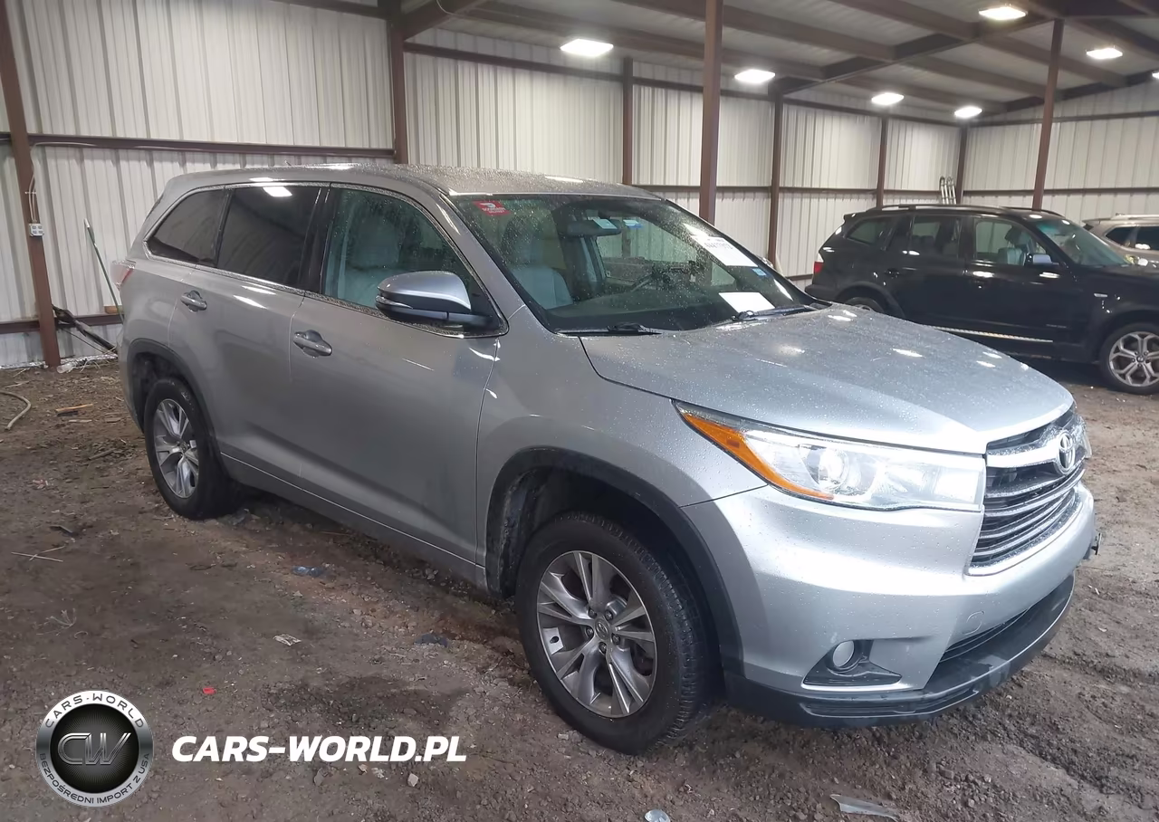 2015 Toyota Highlander Le Plus V6