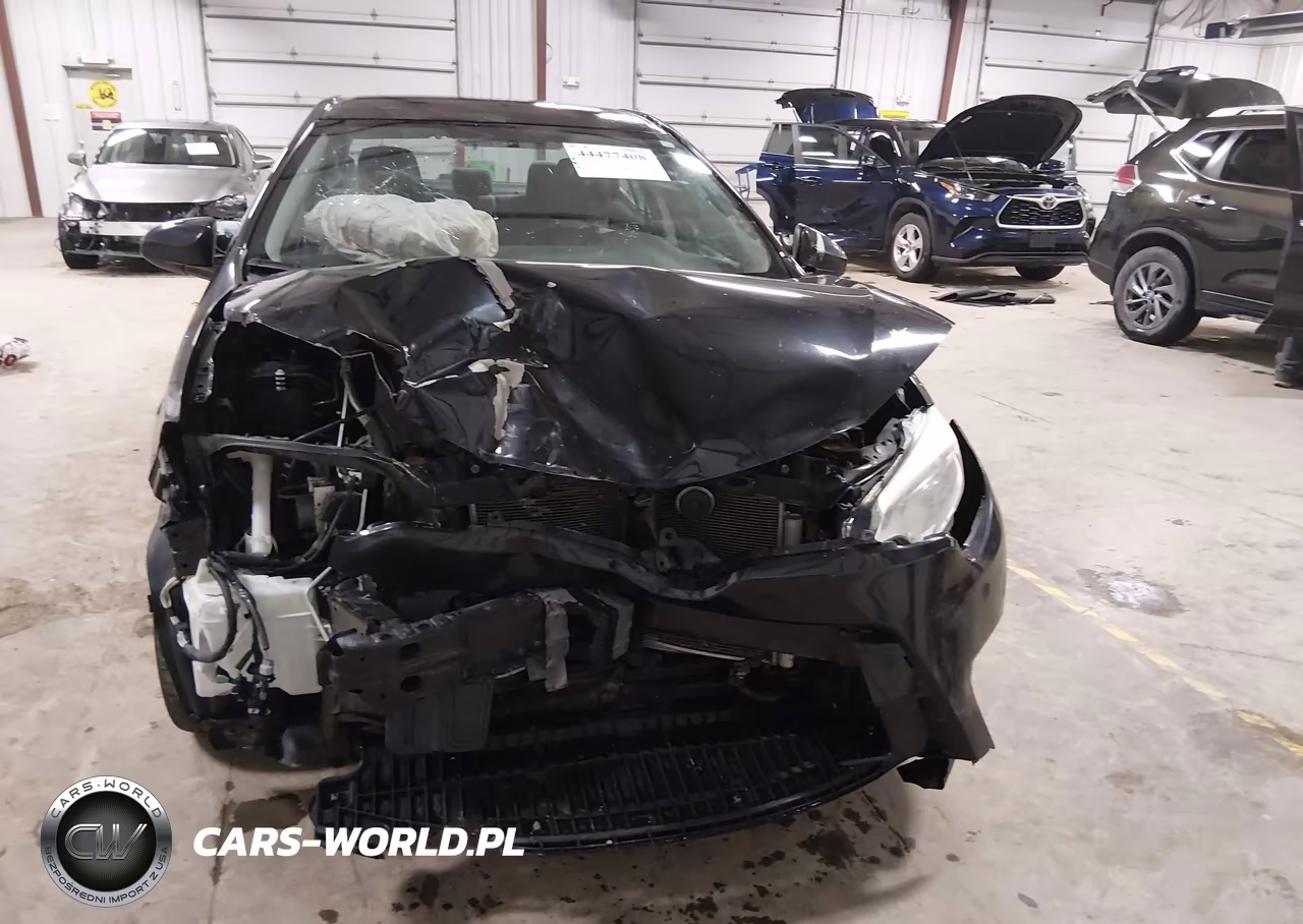 2015 Toyota Corolla Le VIN:5YFBURHE5FP205717 - 13