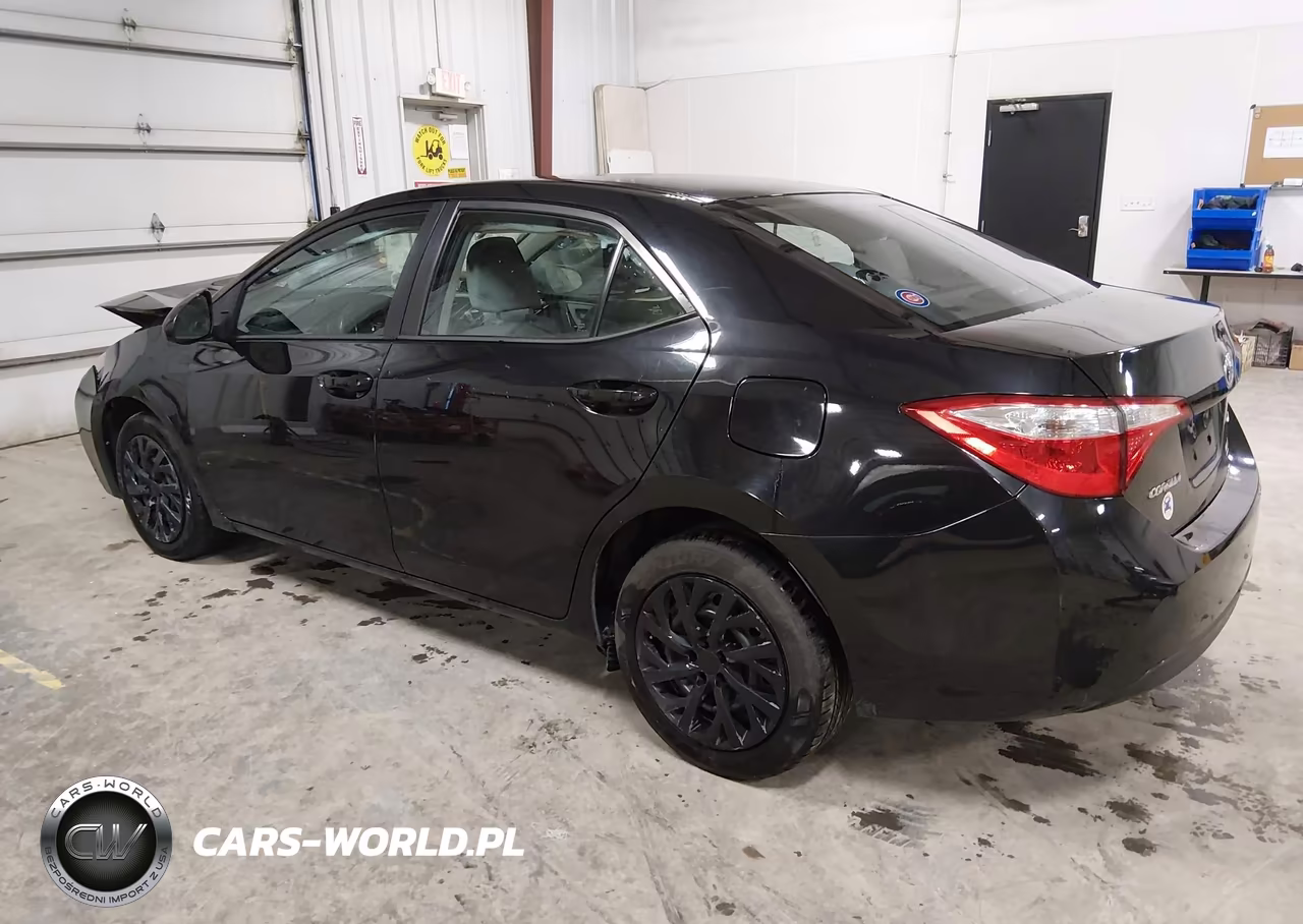 2015 Toyota Corolla Le VIN:5YFBURHE5FP205717 - 3