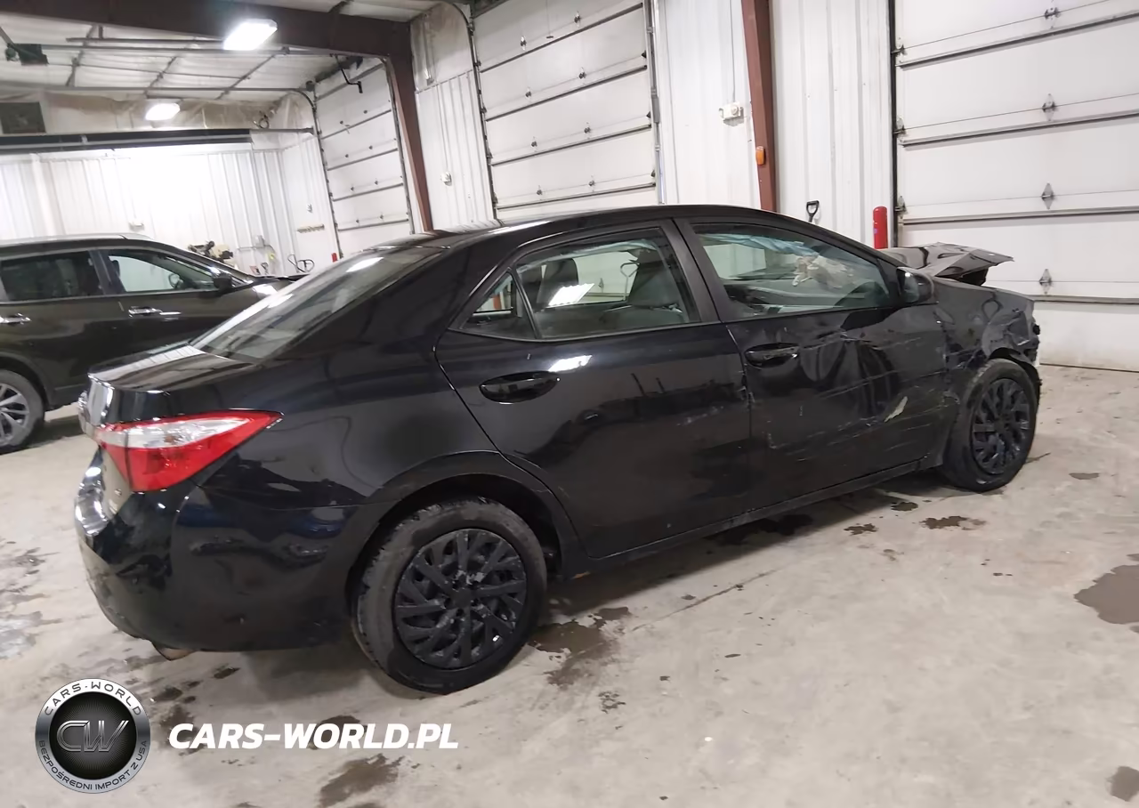 2015 Toyota Corolla Le VIN:5YFBURHE5FP205717 - 4