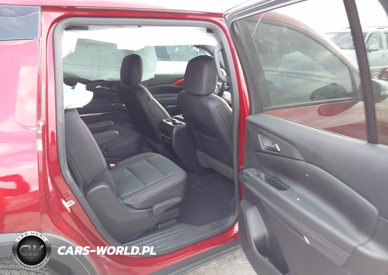 2025 Chevrolet Traverse Awd Z71 VIN:1GNEVJRS7SJ301855 - 8