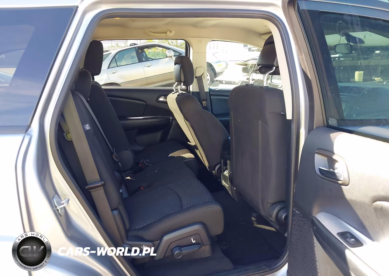 2018 Dodge Journey Se VIN:3C4PDCAB2JT375574 - 8