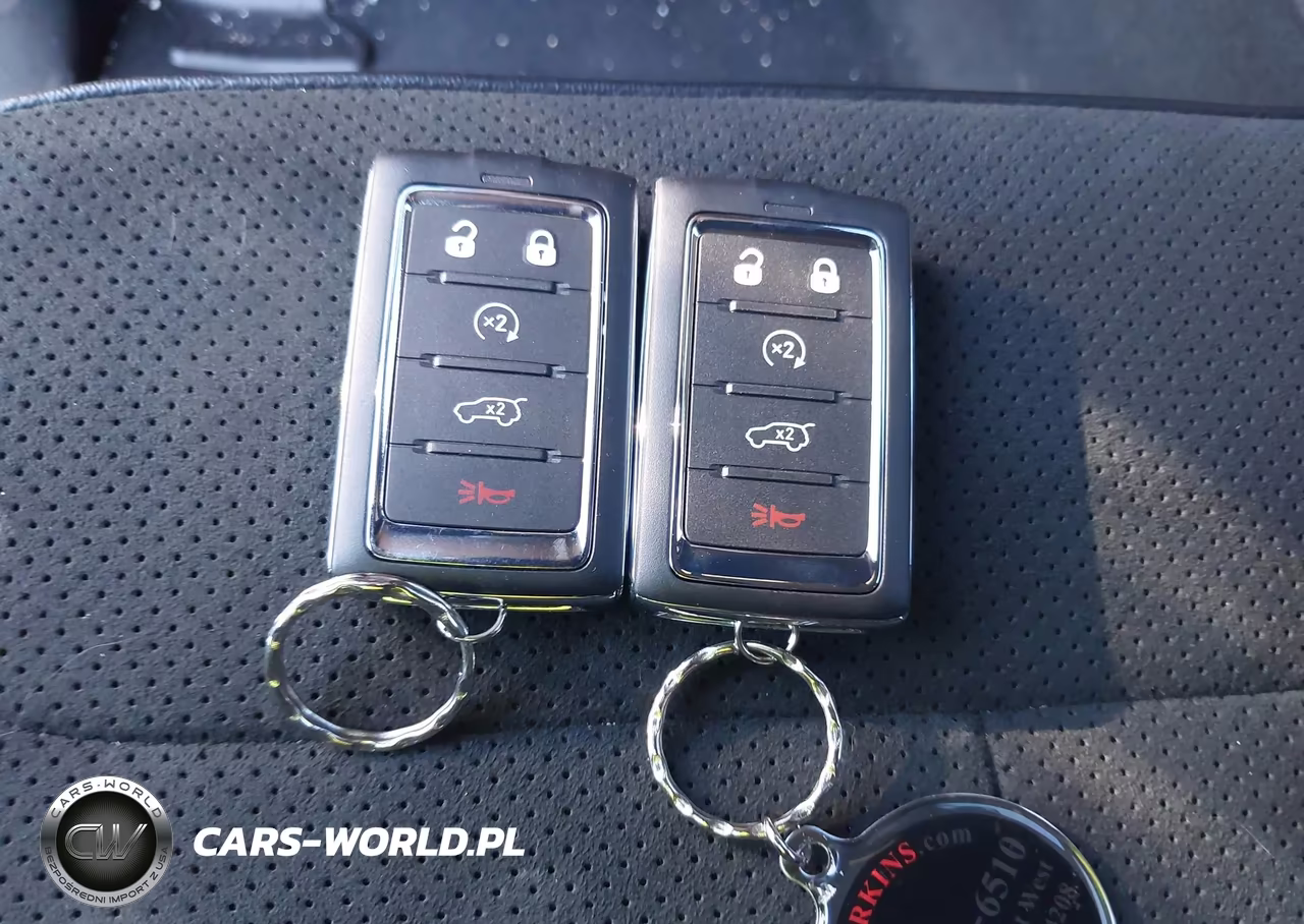 2025 Jeep Grand Cherokee Altitude 4X2 VIN:1C4RJGAG9SC338748 - 11