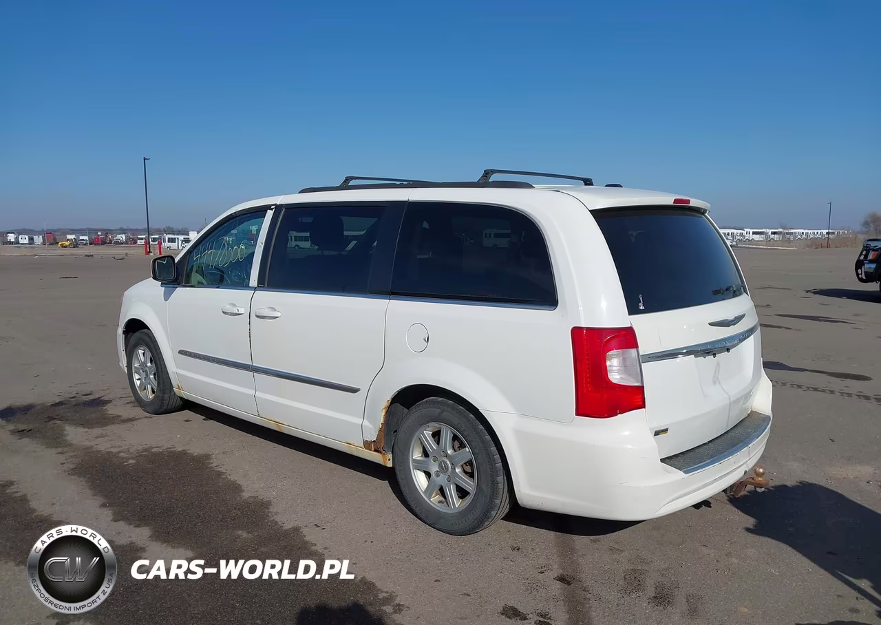 2012 Chrysler Town & Country Touring VIN:2C4RC1BG0CR240156 - 3