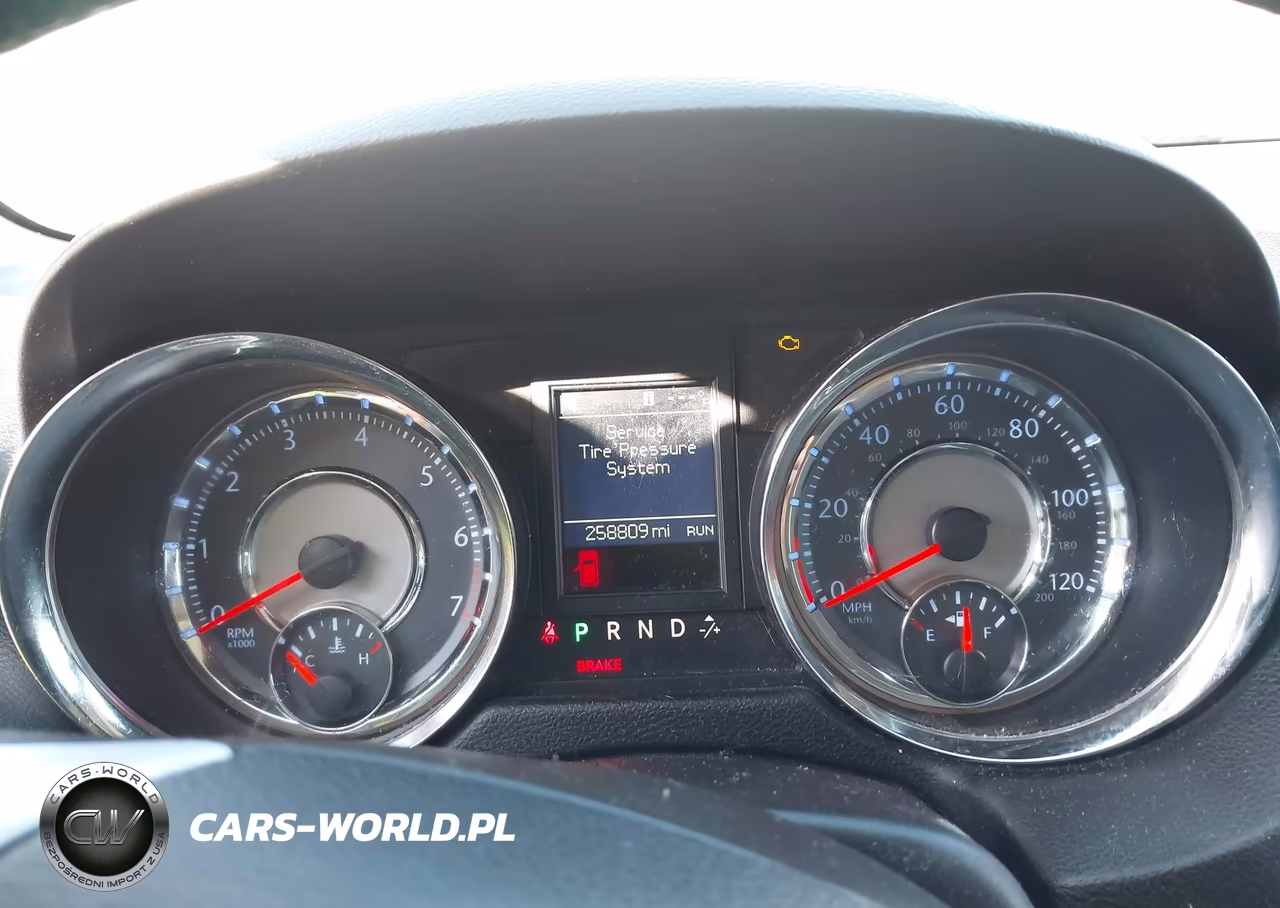 2012 Chrysler Town & Country Touring VIN:2C4RC1BG0CR240156 - 7