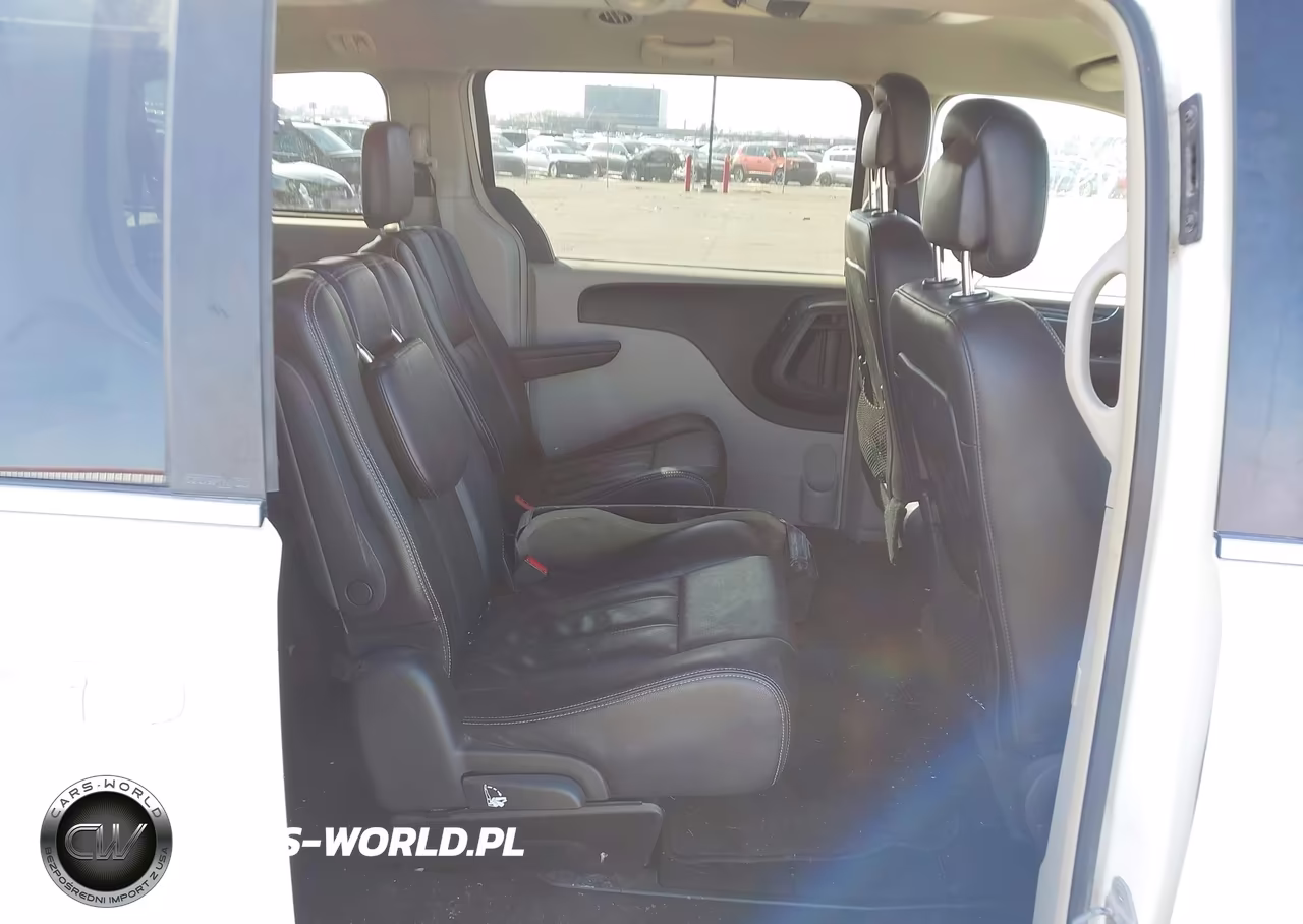 2012 Chrysler Town & Country Touring VIN:2C4RC1BG0CR240156 - 8